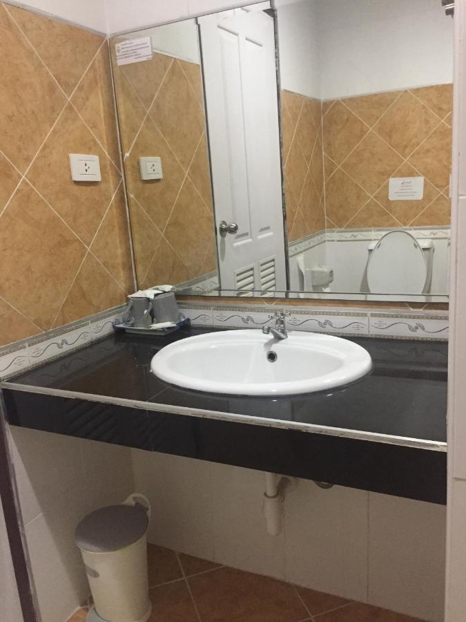 Karnmanee Place Hotel Udon Thani Esterno foto